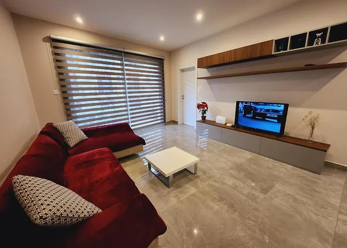 Ocean Blue Apt4 Luxurious, Modern Apt At Zonqor Pt