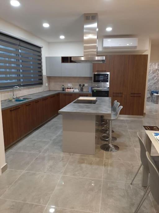 Apartment Ocean Blue Apt4 Luxurious, Modern At Zonqor Pt *