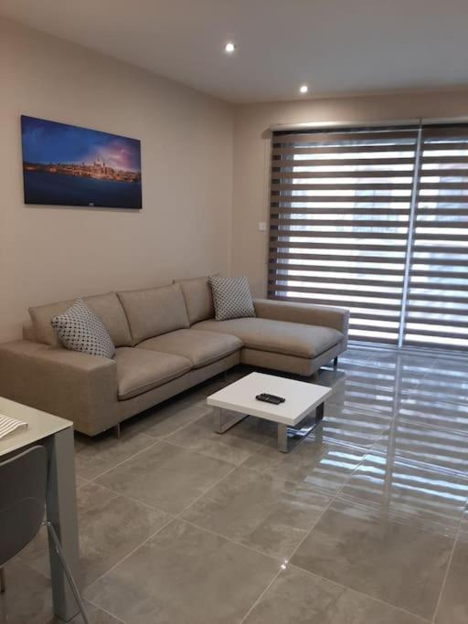 Ocean Blue Apt4 Luxurious, Modern At Zonqor Pt * Marsaskala