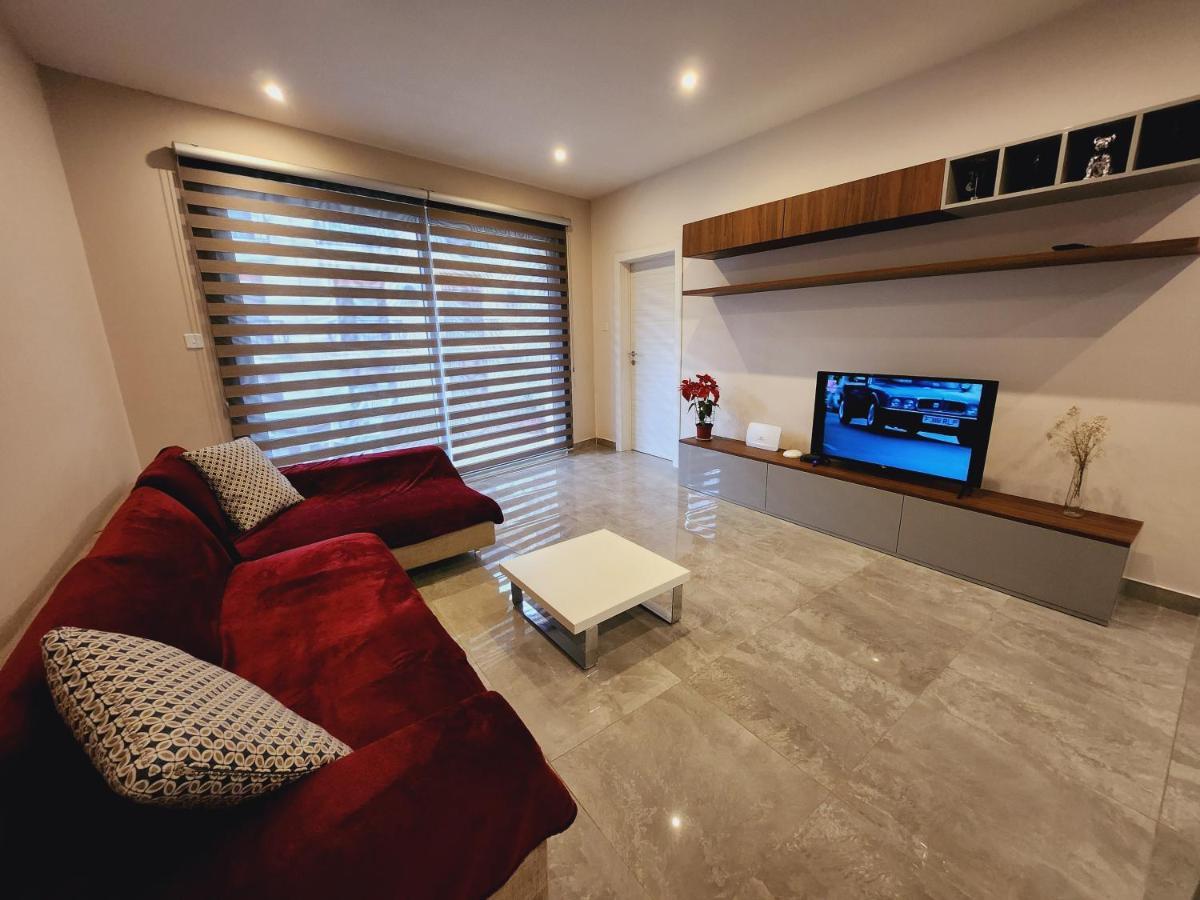 Ocean Blue Apt4 Luxurious, Modern At Zonqor Pt Apartment